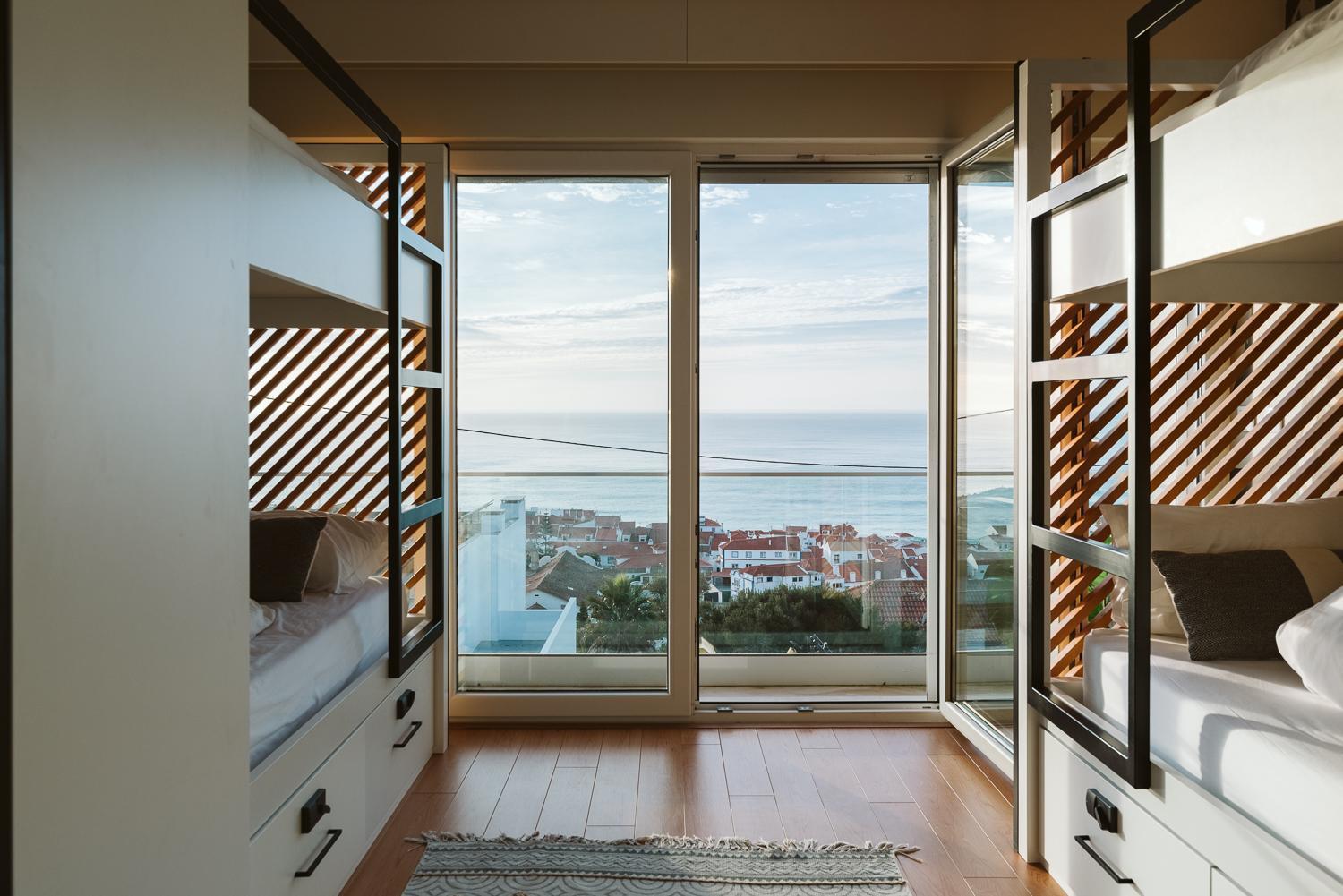 The Salty Pelican Yoga & Surf Retreat Ericeira Chambre photo